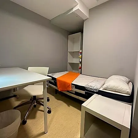 Hostel Beds & Vigo